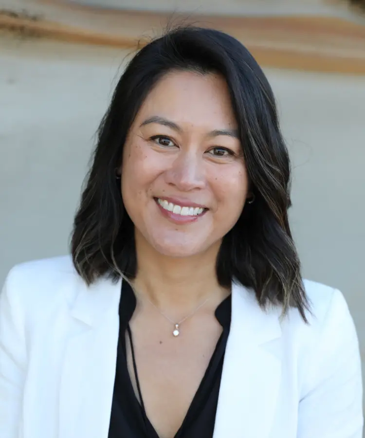 Vi Nguyen White Top